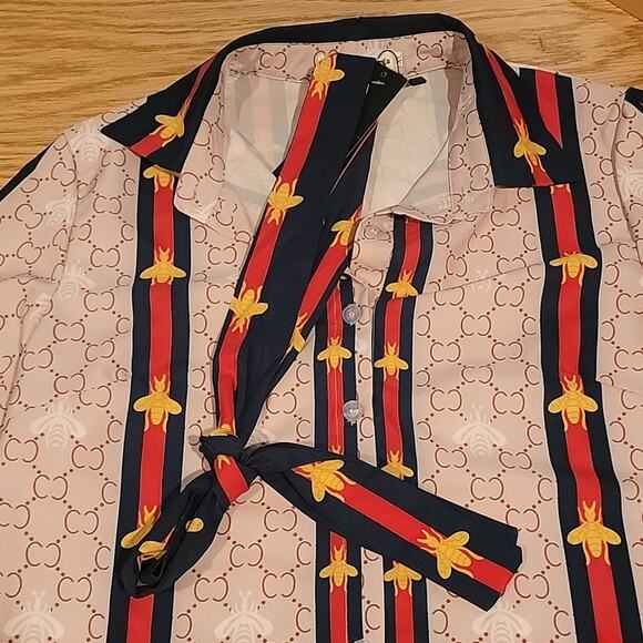 Lai Meng Five Cats. Button Down Blouse with Tie. Size XL. NWT. - Picture 3 of 7